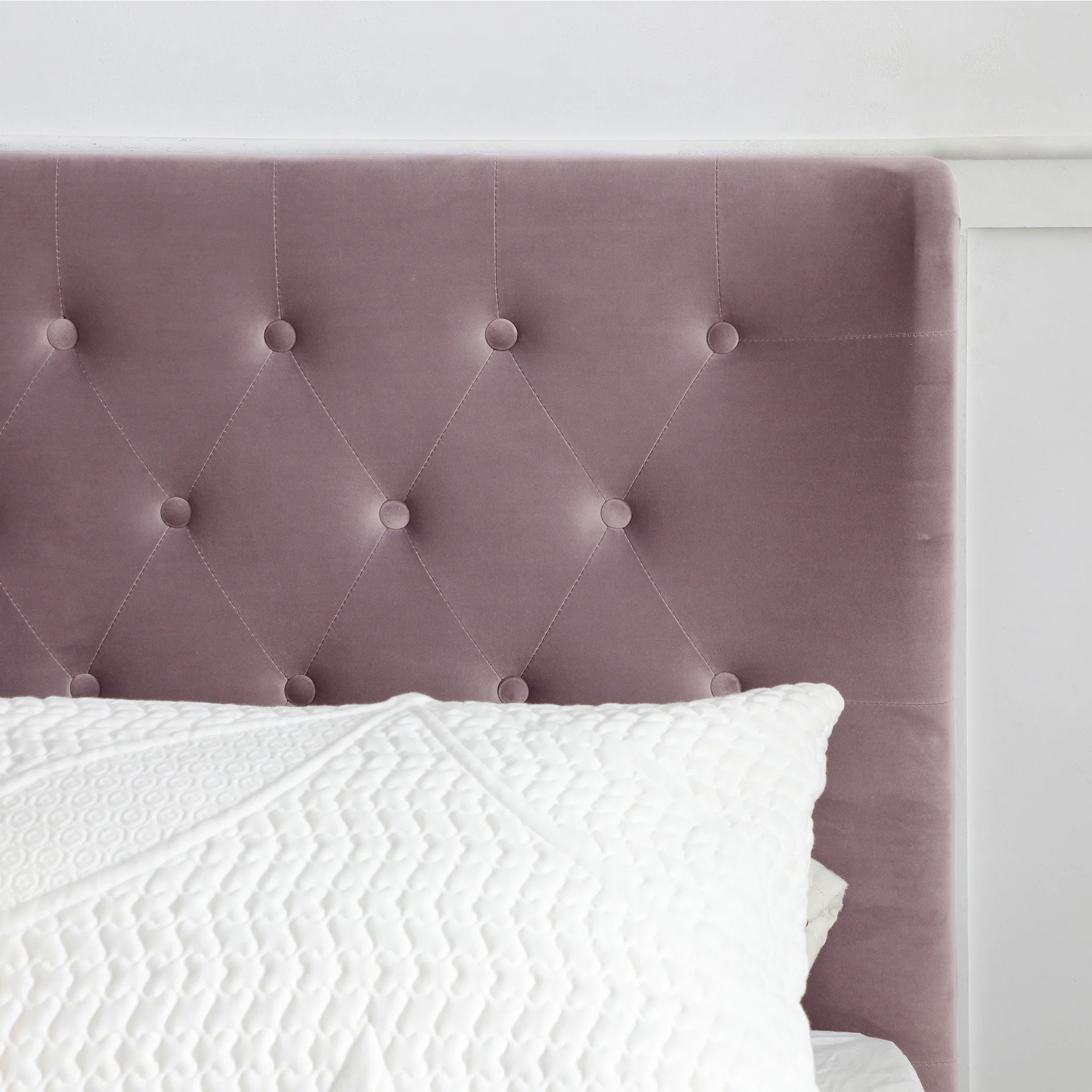 Richmond Velvet Ottoman Storage Bed Frame - Image 9