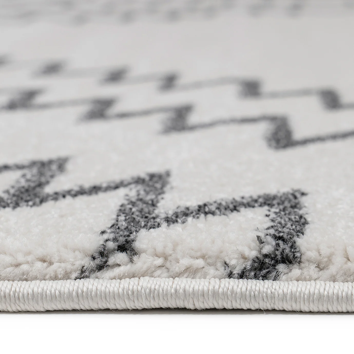Ritz Soft Zig Zag Design Rug - Image 4