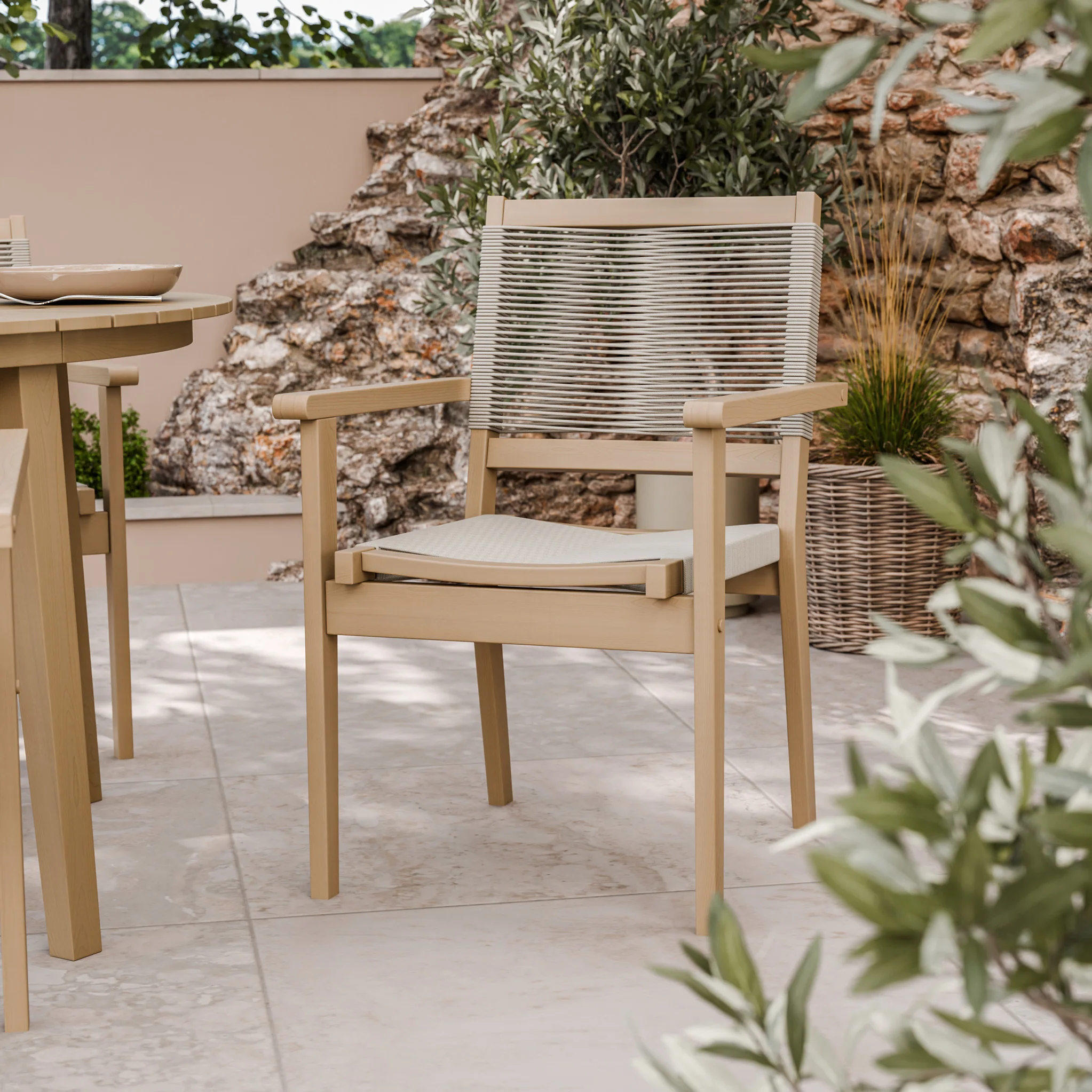 Roma FSC 4 Seater Round Sunray with Concrete Insert Dining Set with Roma Rope Stacking Chairs - Image 4