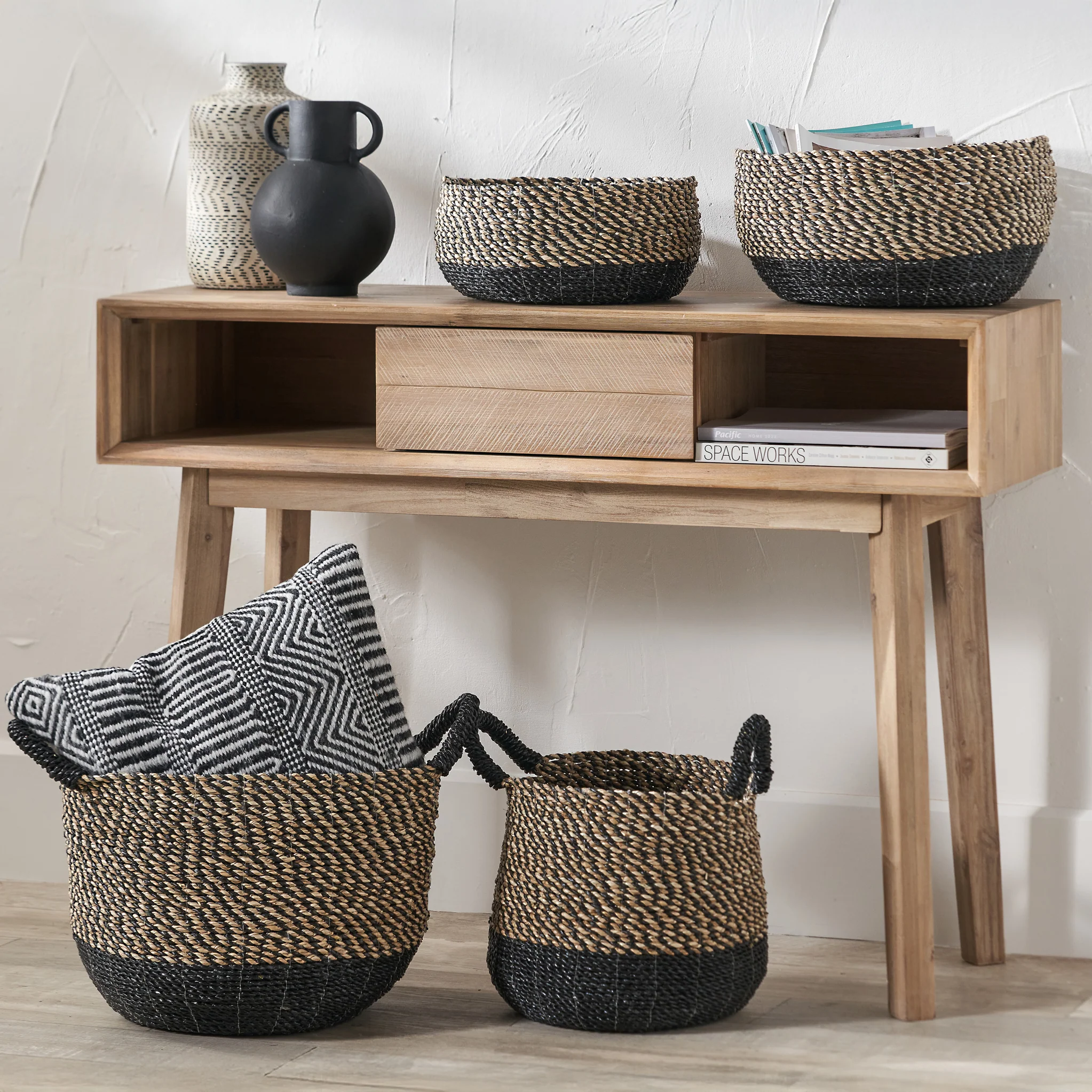 Seagrass Natural and Black Round Handled Baskets Set of 2 - Image 8