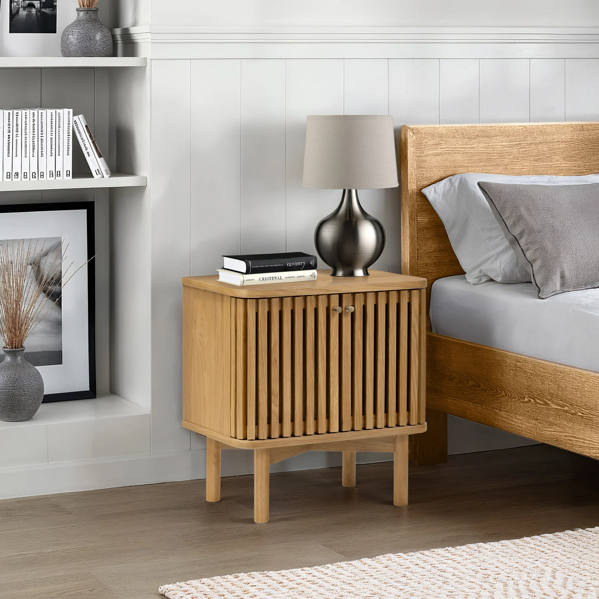 Shorwell Oak Slatted 2 Door Bedside Table - Image 2