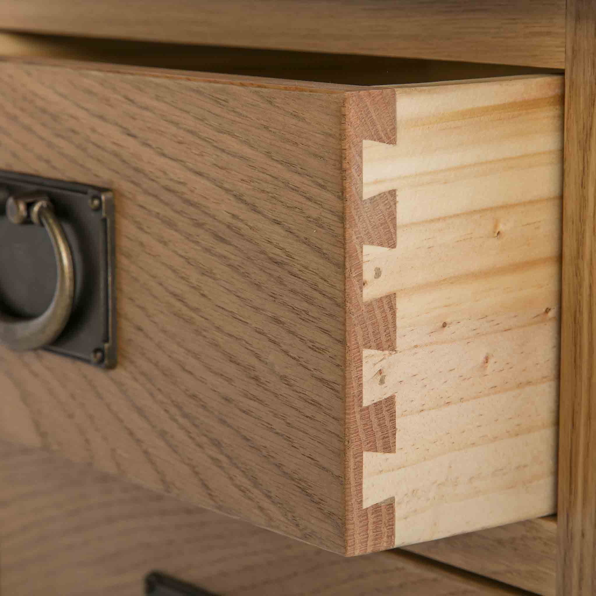 Surrey Oak 2 Over 3 Drawer Chest - Image 19