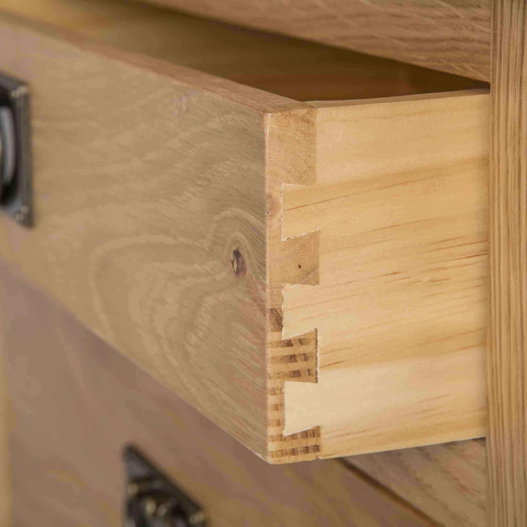 Surrey Oak 2 Over 3 Drawer Chest - Image 20