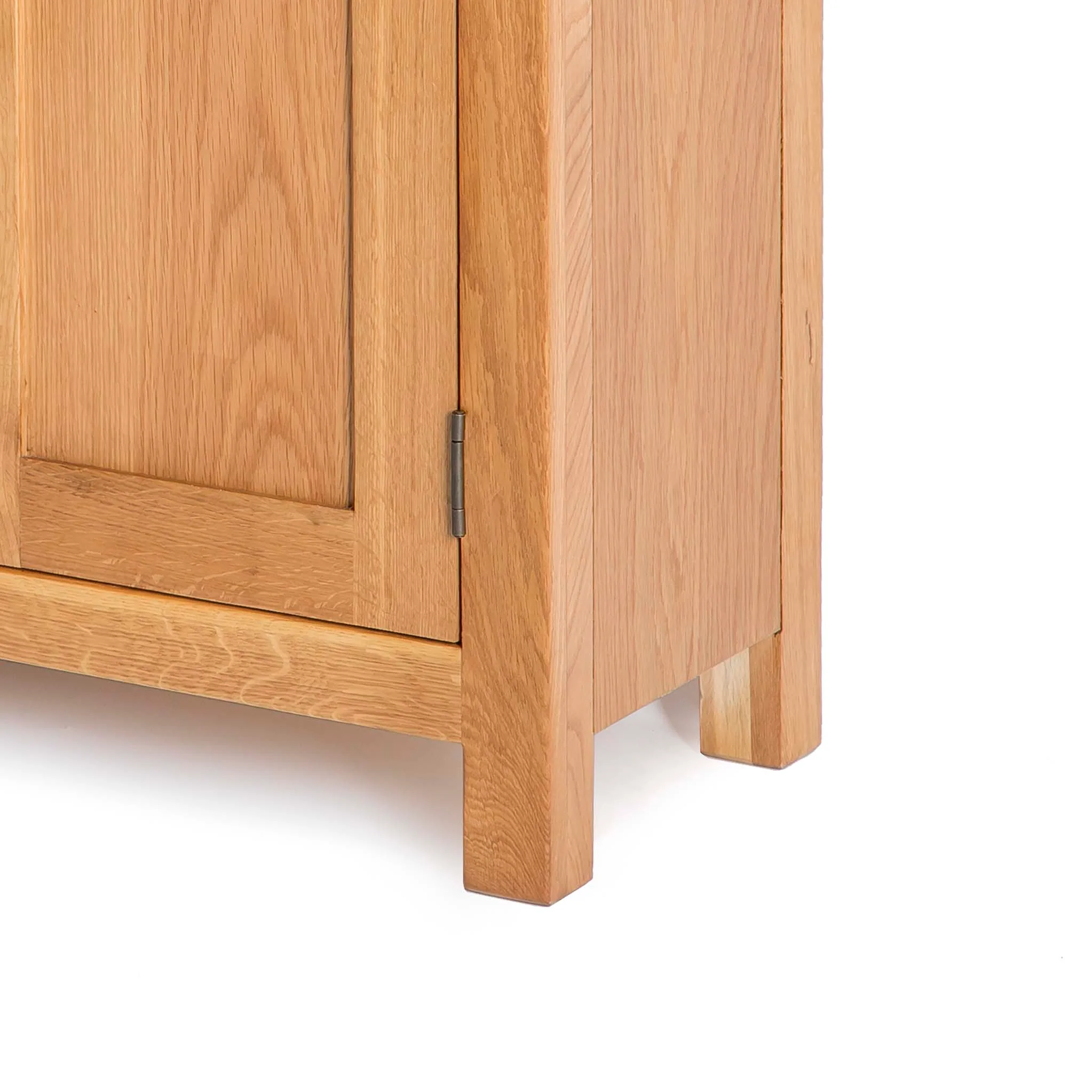 Surrey Oak 3 Drawer Sideboard - Image 18