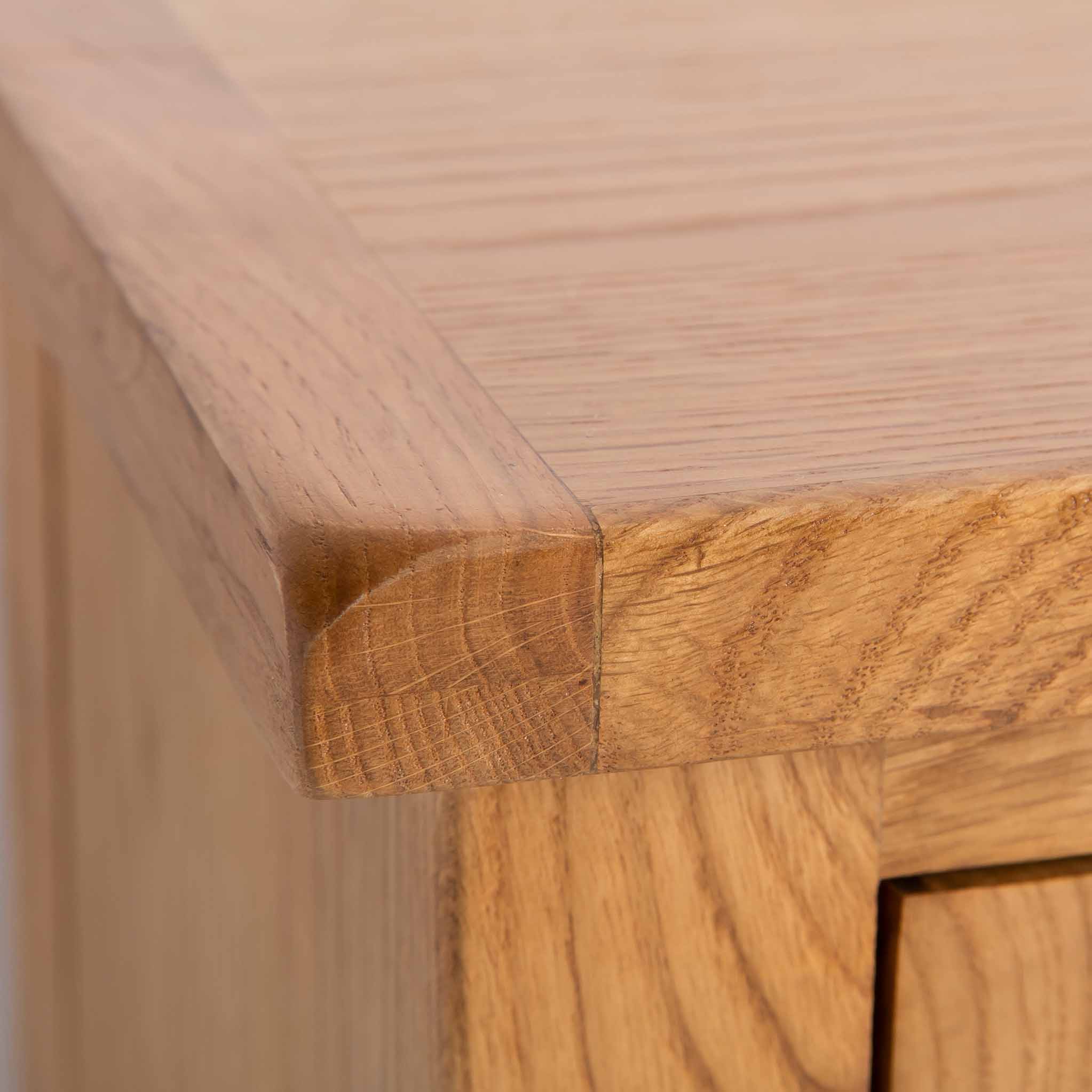 Surrey Oak 3 Drawer Sideboard - Image 20