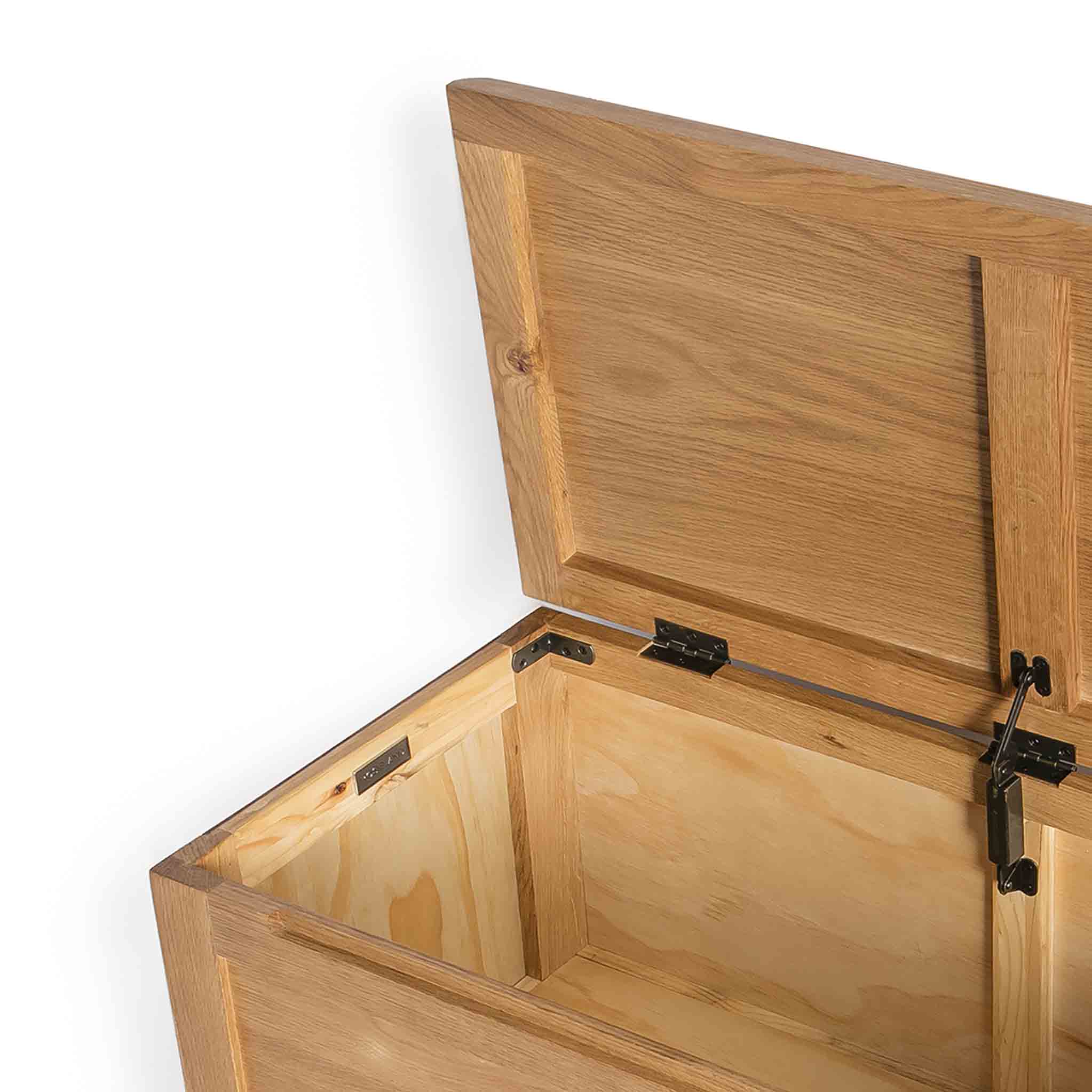 Surrey Oak Blanket Box - Image 15