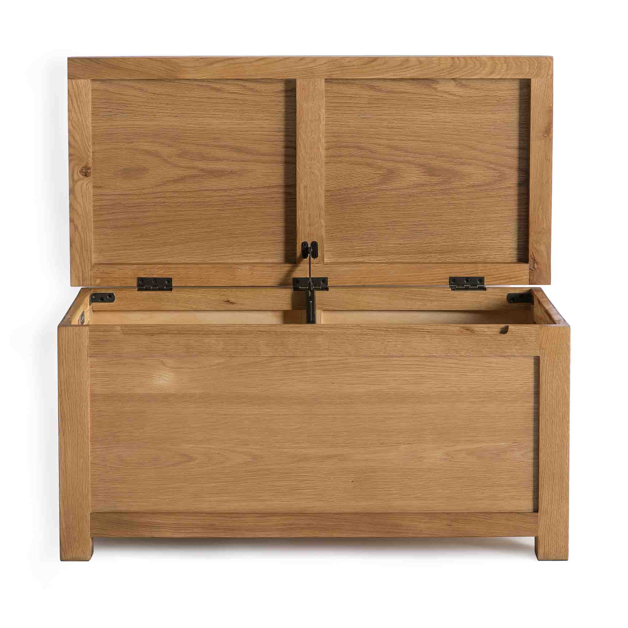 Surrey Oak Blanket Box - Image 4