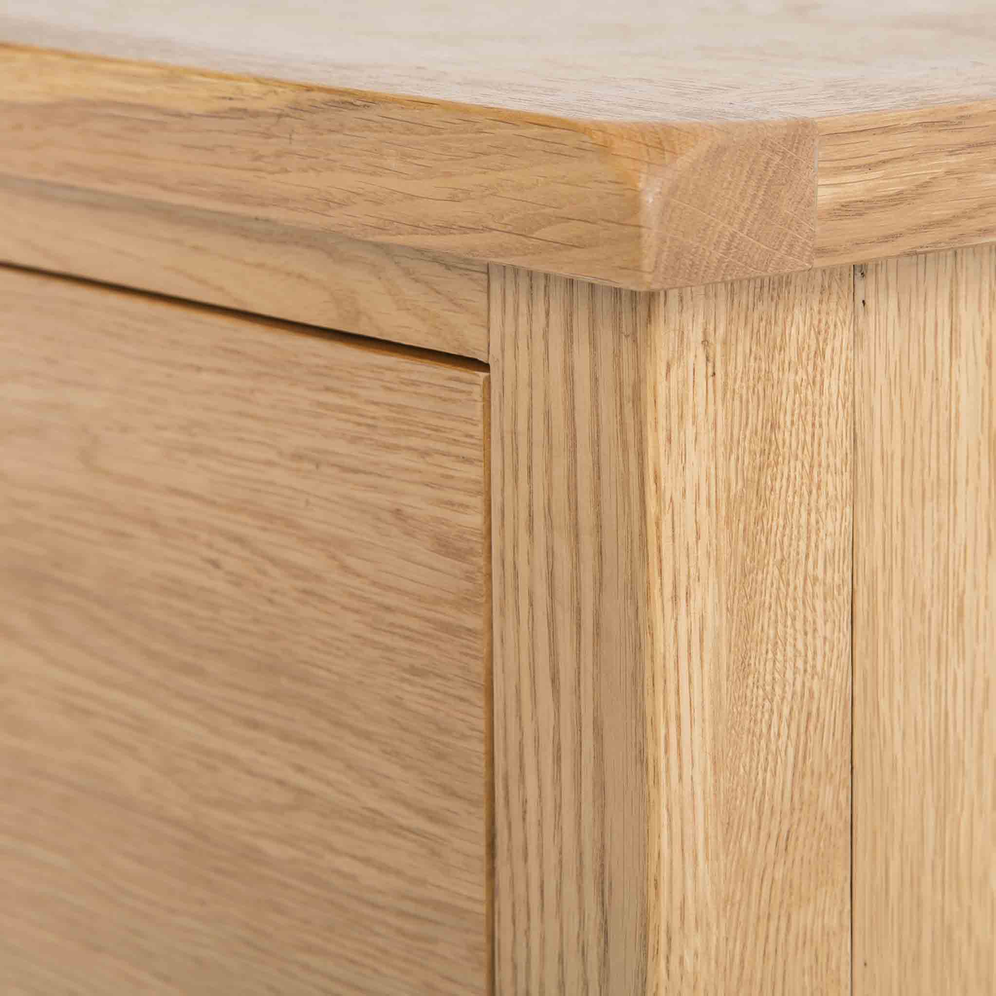 Surrey Oak Large Chest Of Drawers - Image 15