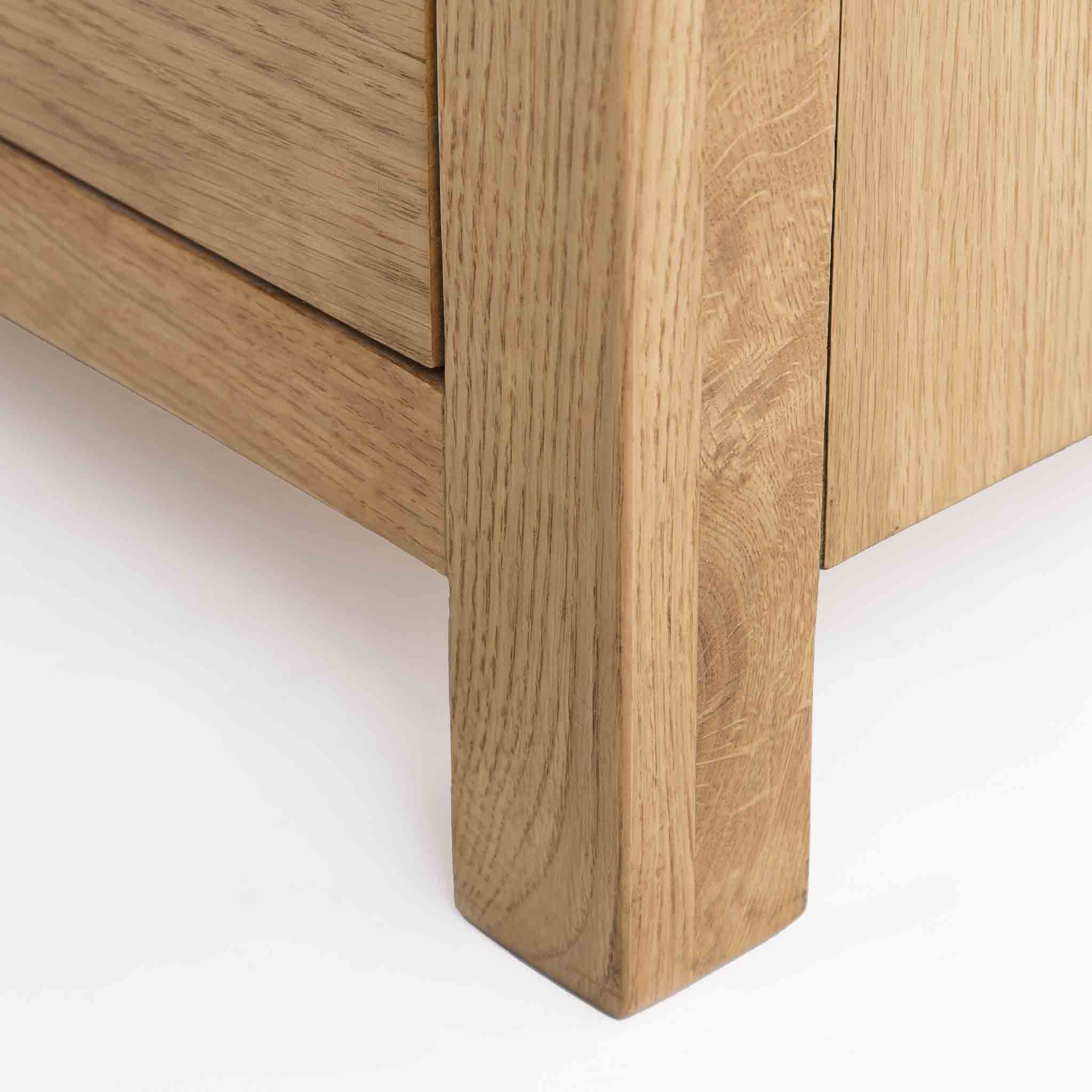 Surrey Oak Large Chest Of Drawers - Image 25