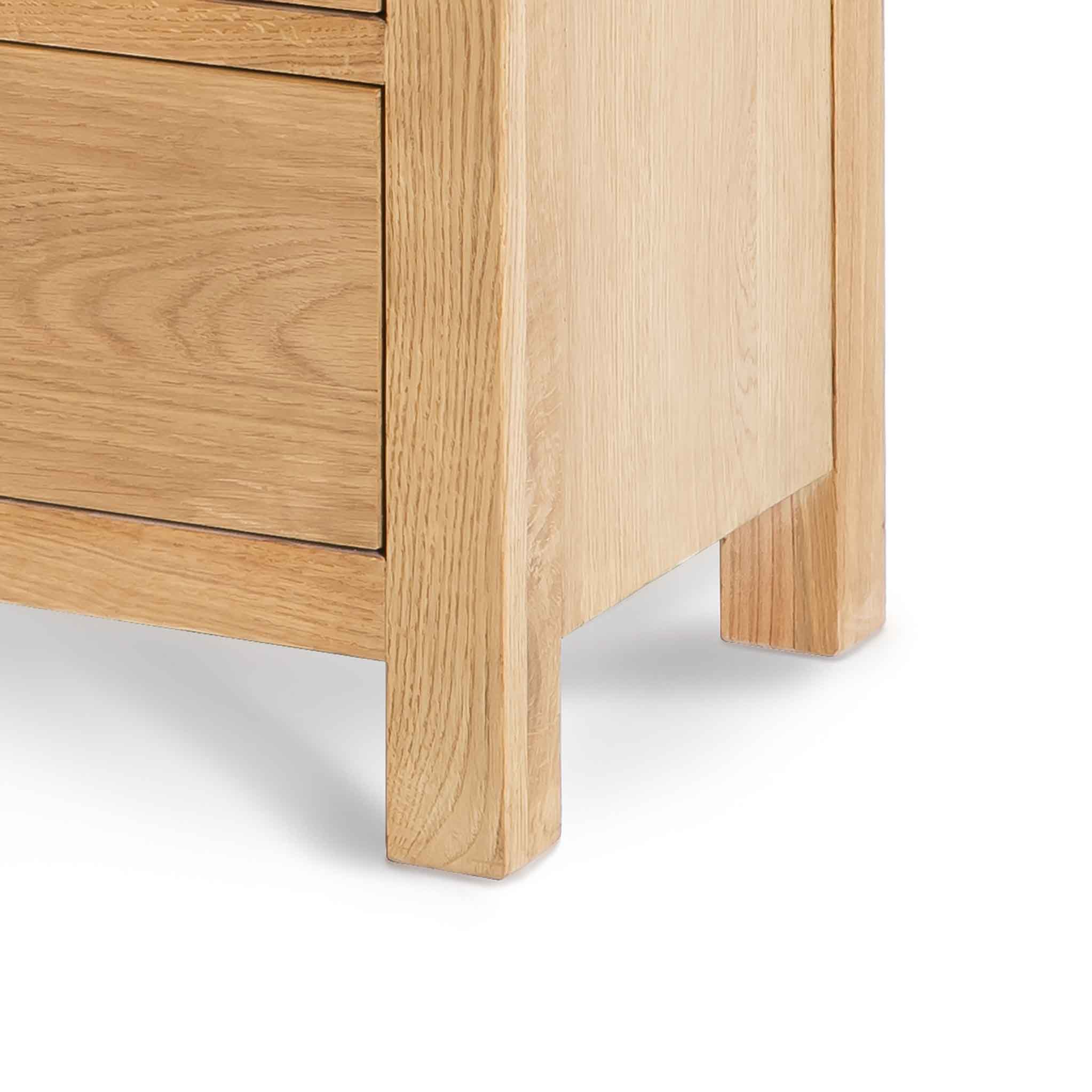 Surrey Oak Large Chest Of Drawers - Image 26