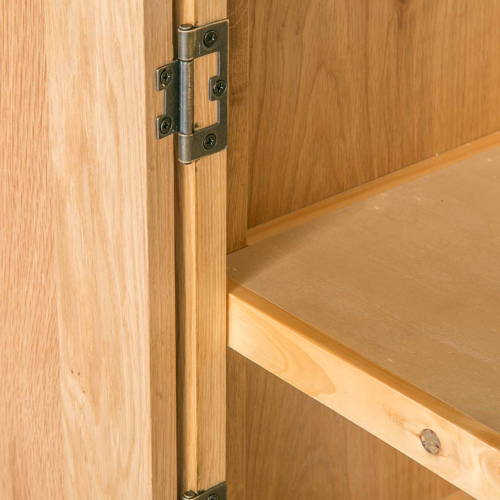 Surrey Oak Large Sideboard - Image 20
