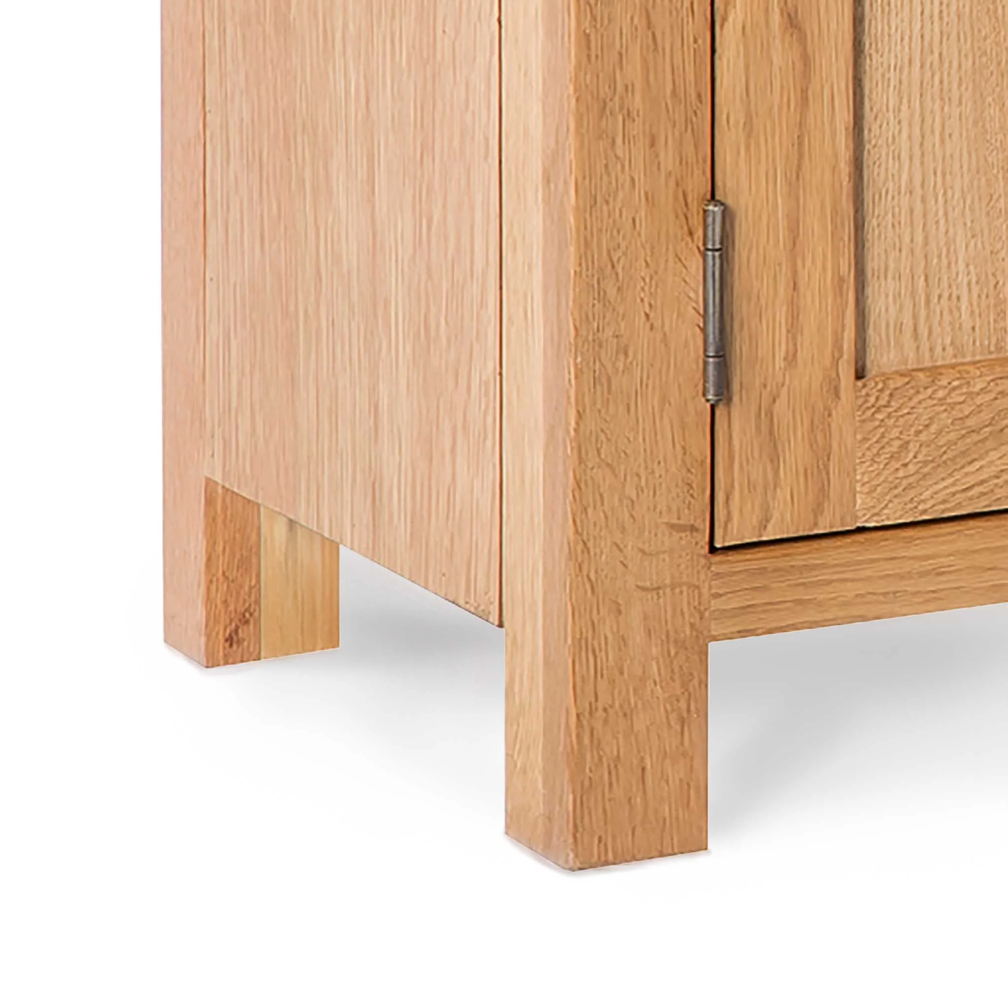 Surrey Oak 140cm Wide TV Stand - Image 9