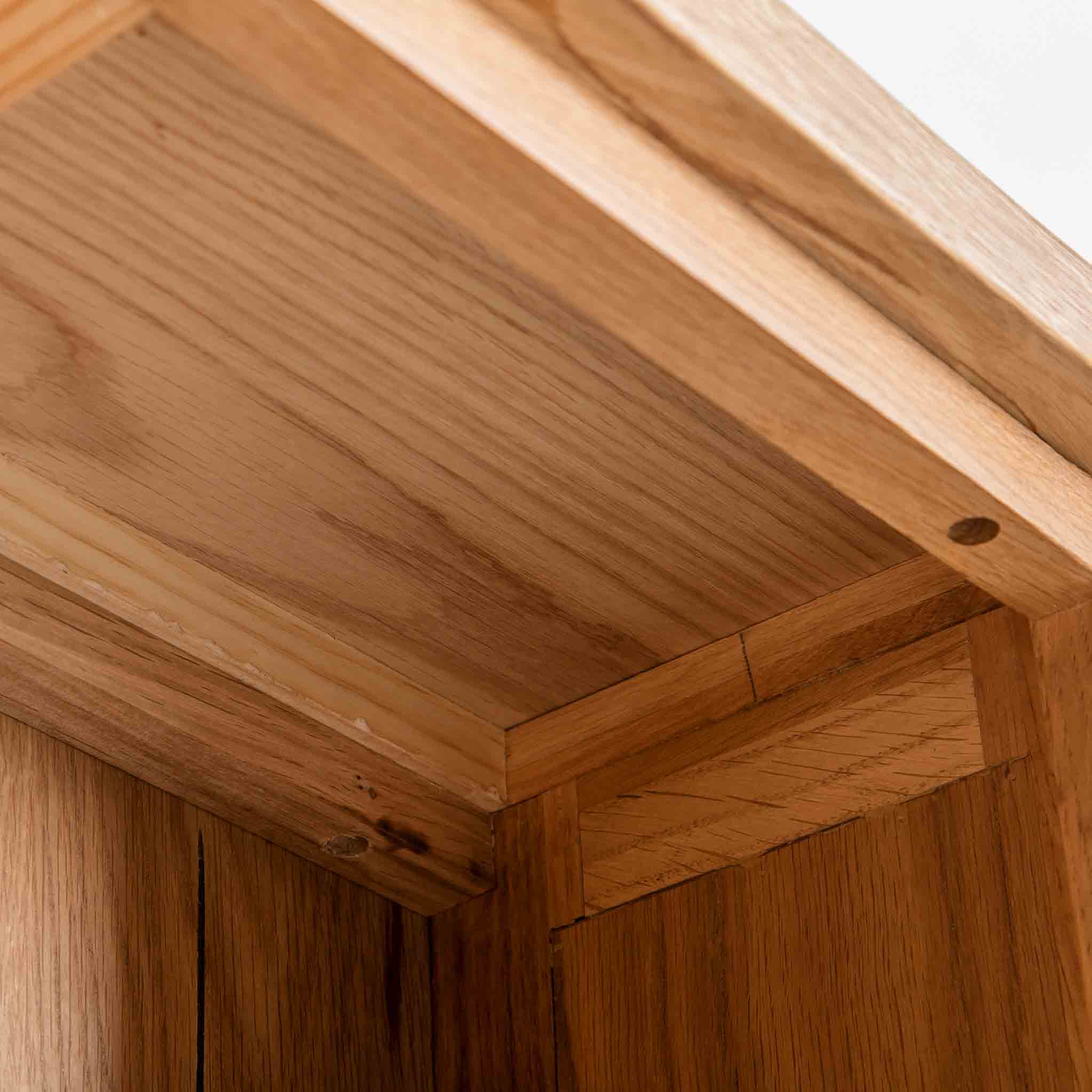 Surrey Oak Small Bookcase - Image 6