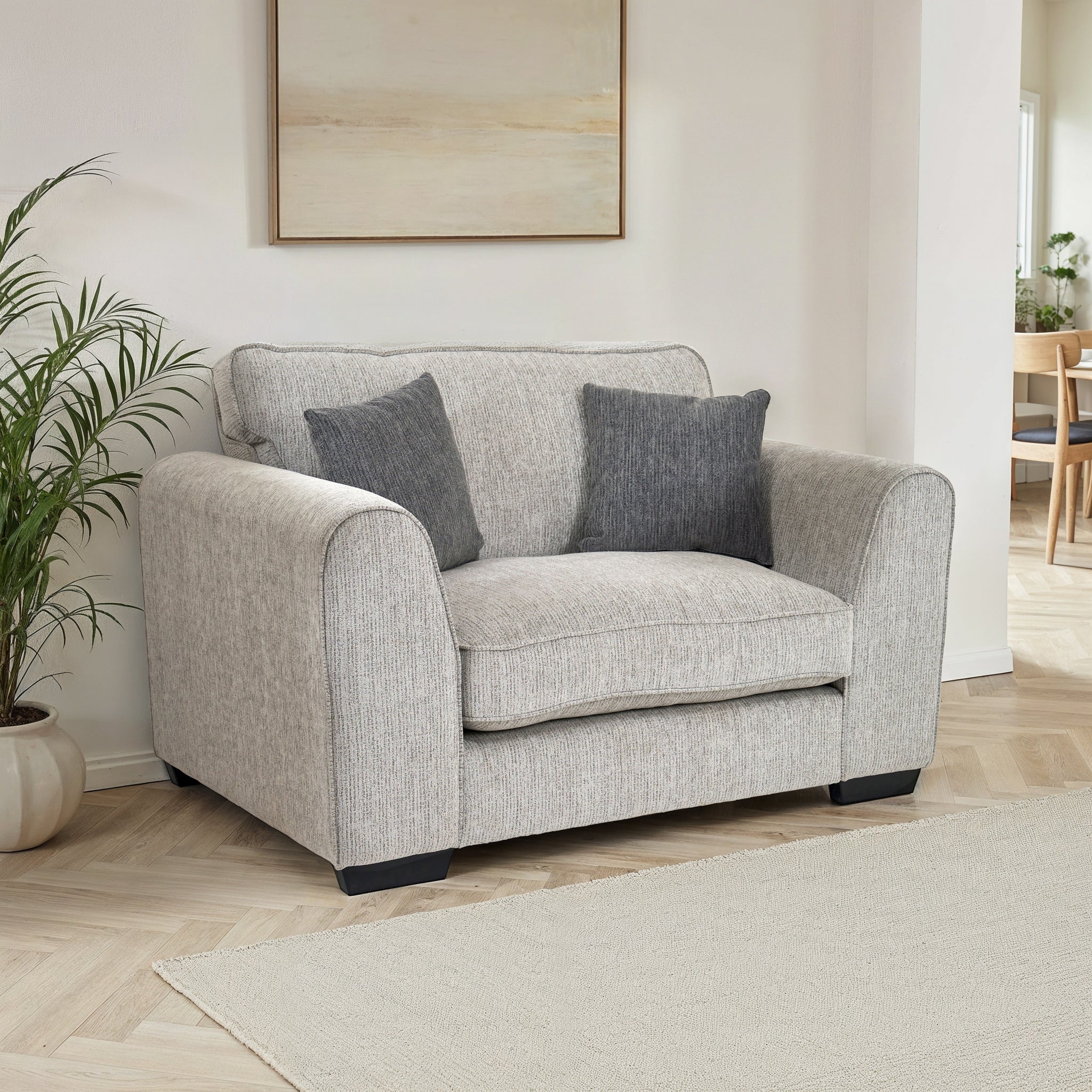Thornby Snuggle Chair - Image 2