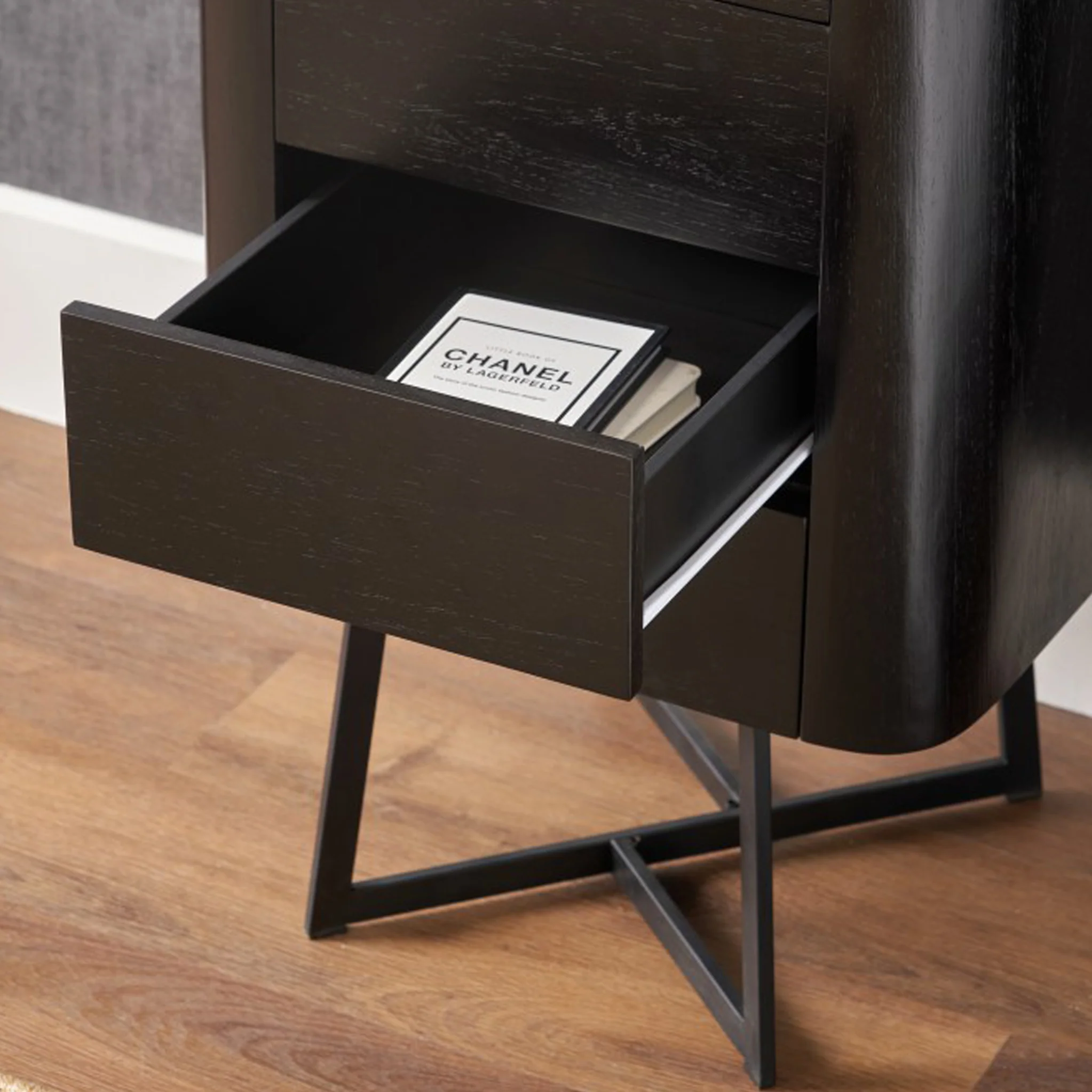 Ukiah Black Ash 5 Drawer Tallboy - Image 6