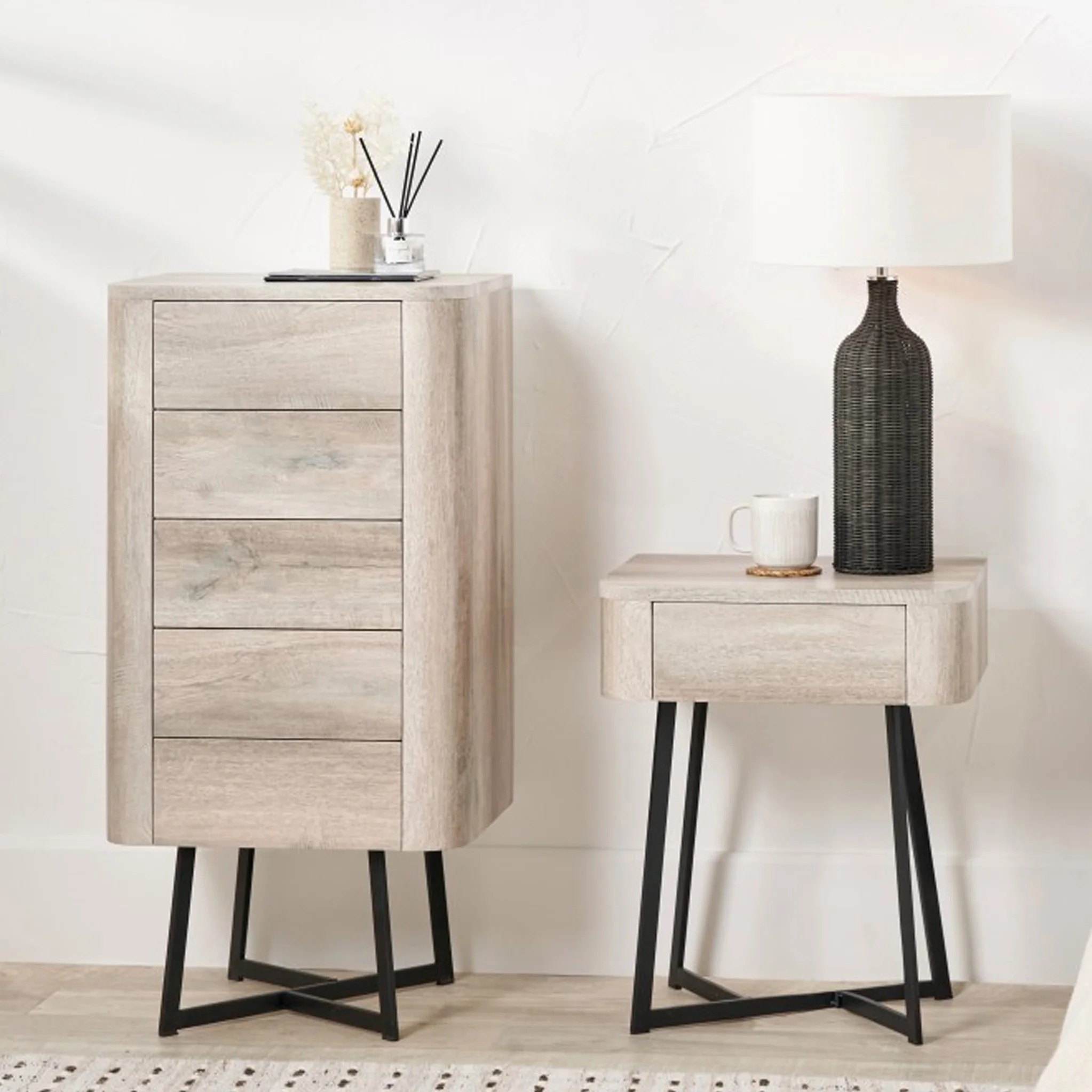 Ukiah Oak Effect 5 Drawer Tallboy - Image 8