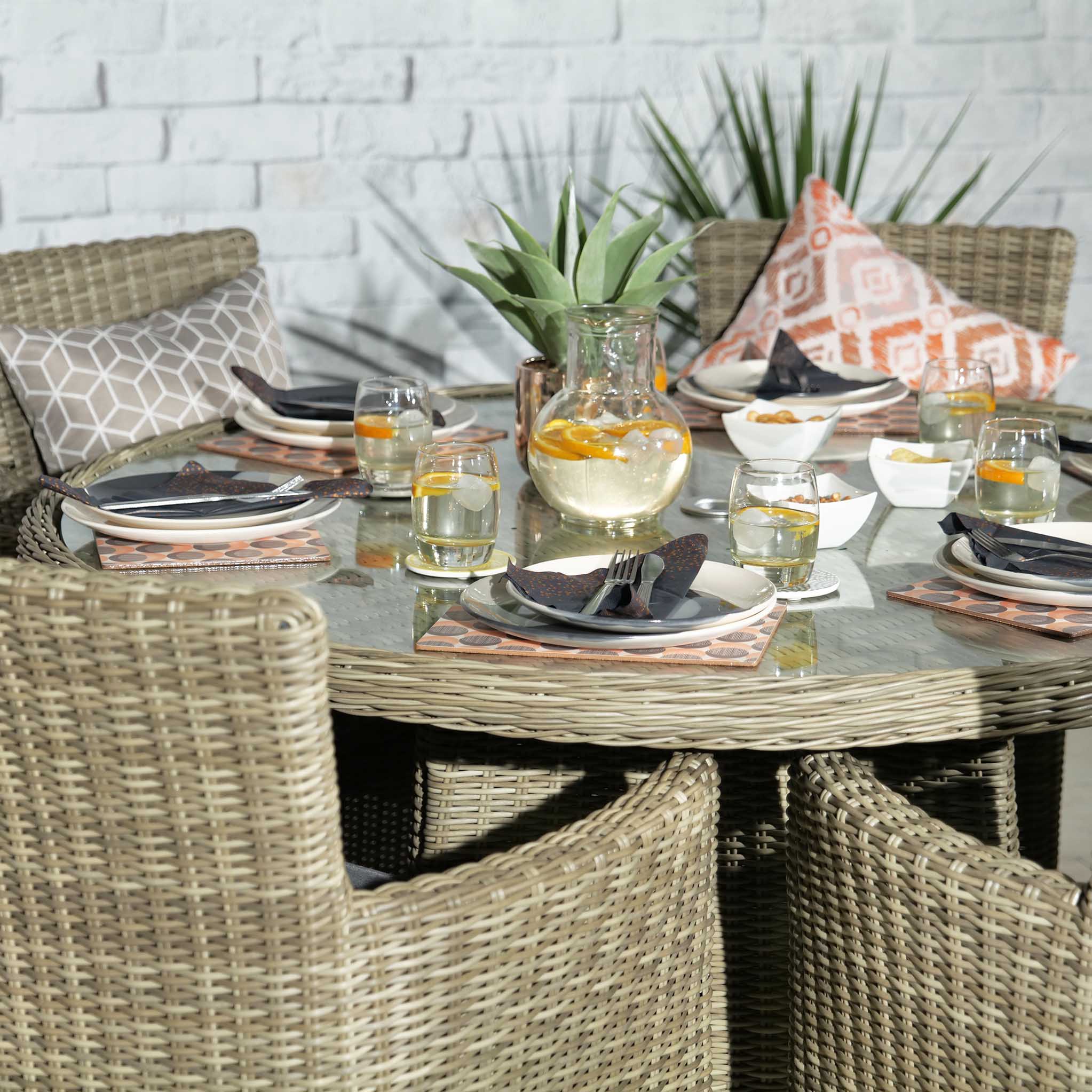 Wentworth 6 Seater Rattan 140cm Round Dining Set - Image 15