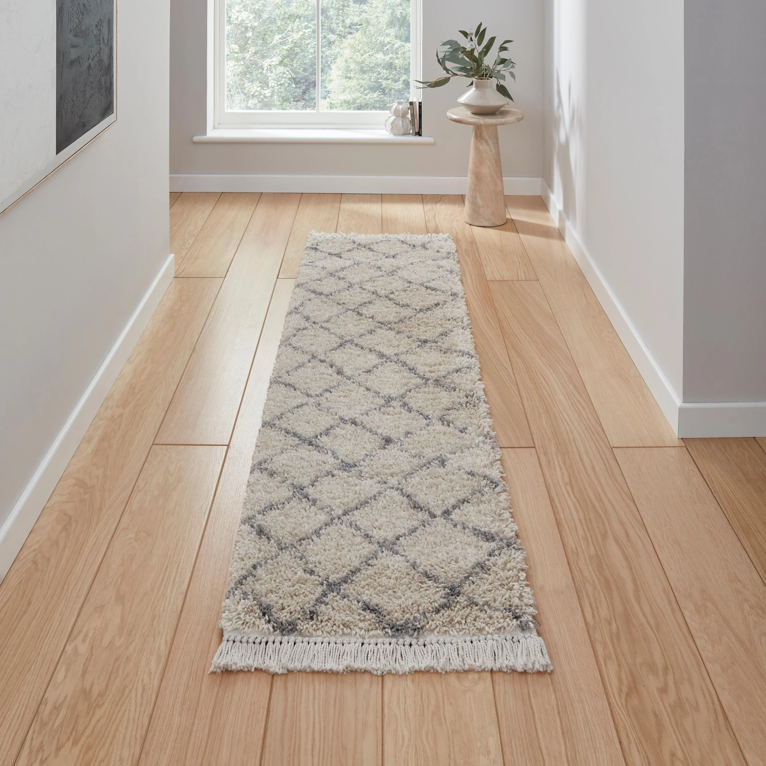 Willow Shaggy Tasselled Diamond Rug - Image 12