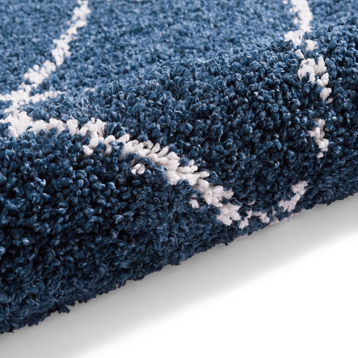Willow Shaggy Tasselled Diamond Rug - Image 59