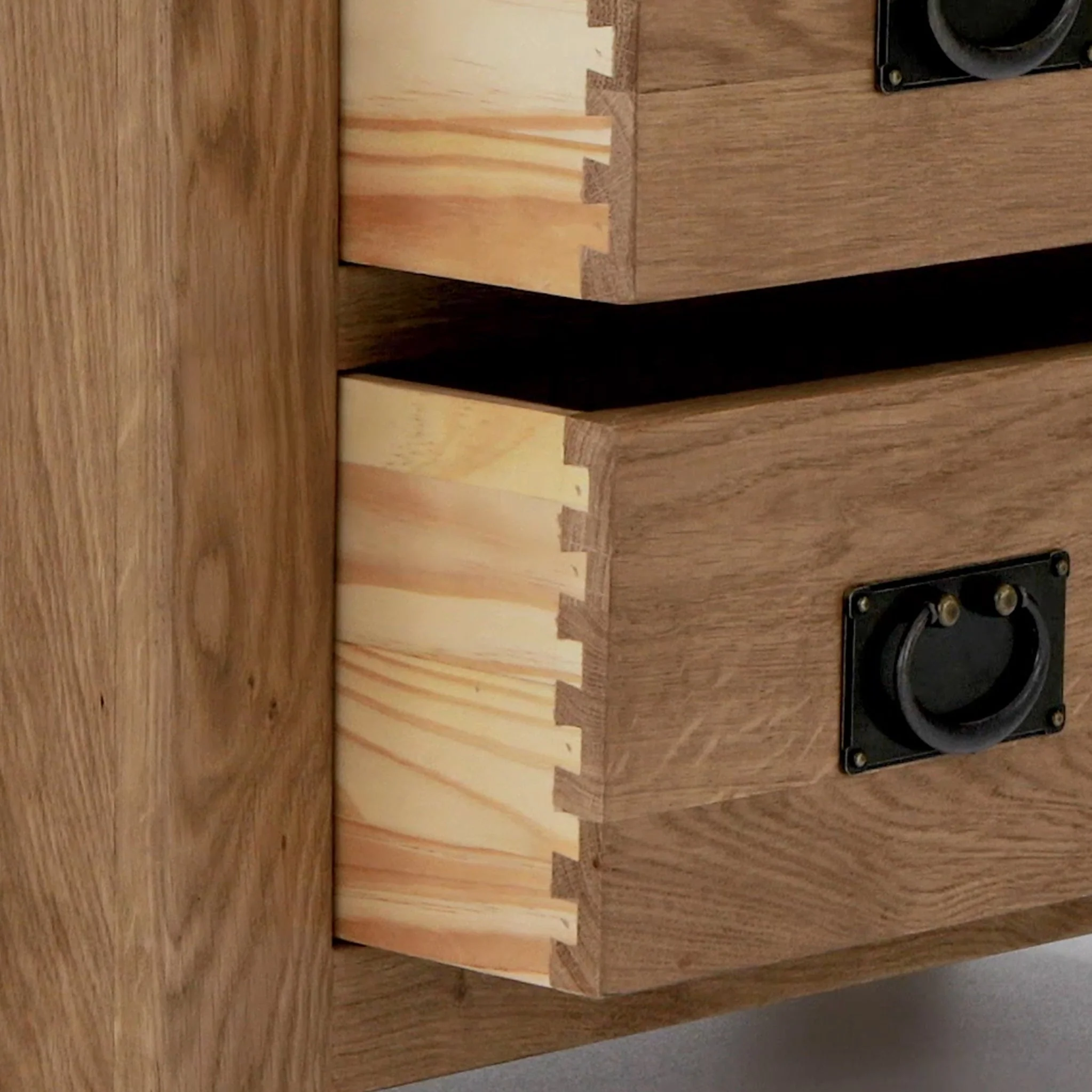 Zelah Oak 3 Drawer Chest - Image 4