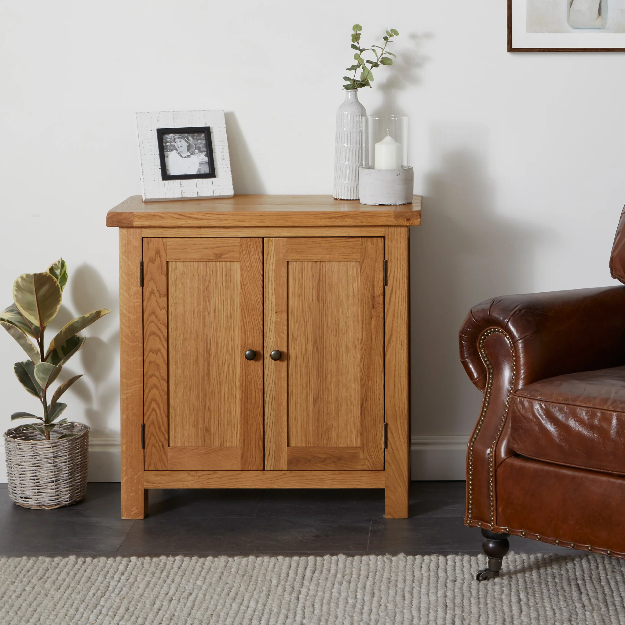 Zelah Oak Mini Cupboard - Image 7