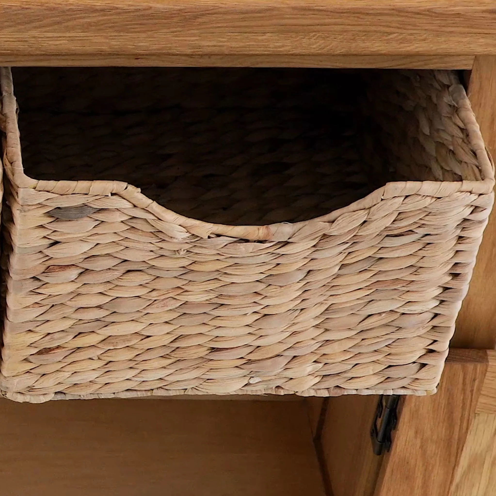Zelah Oak Sideboard with Baskets - Image 5