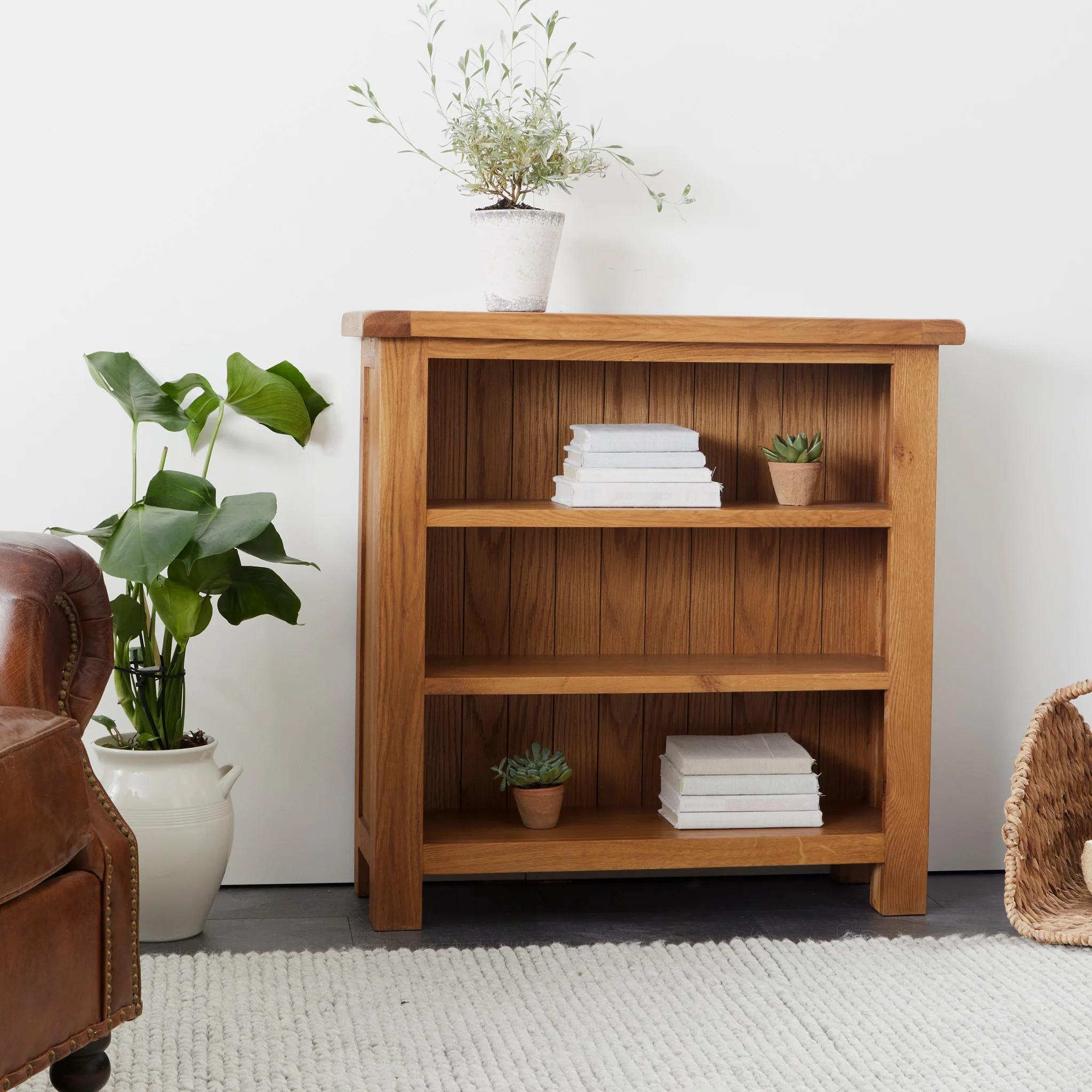 Zelah Oak Small Bookcase - Image 12