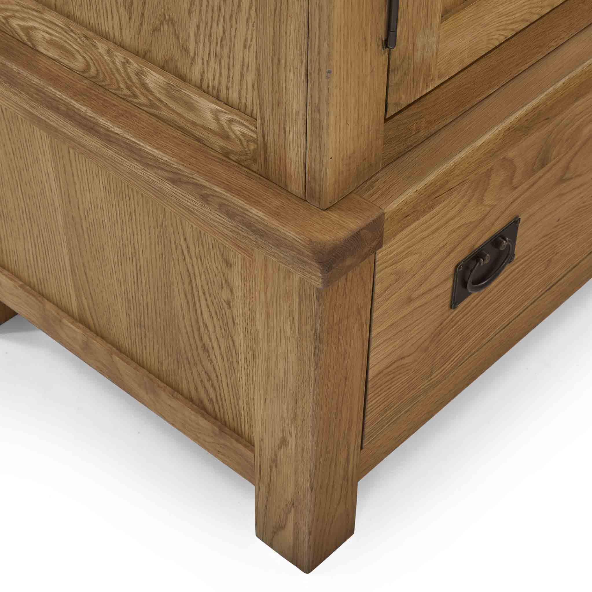 Zelah Oak Triple Wardrobe with Drawers - Image 17